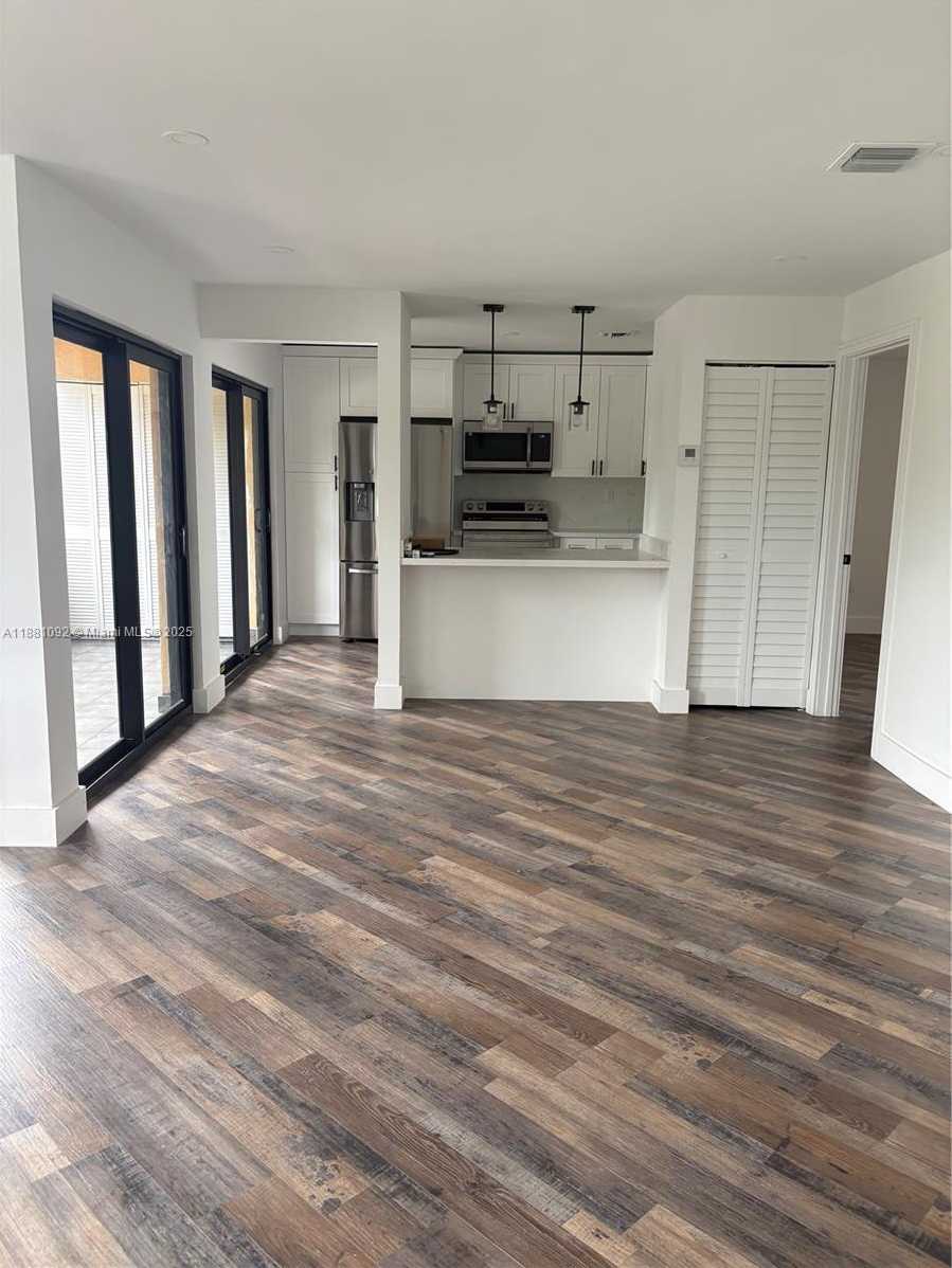 Small Image of 1405 SOUTH WEST 122ND AVE #10-13, Miami Number 5