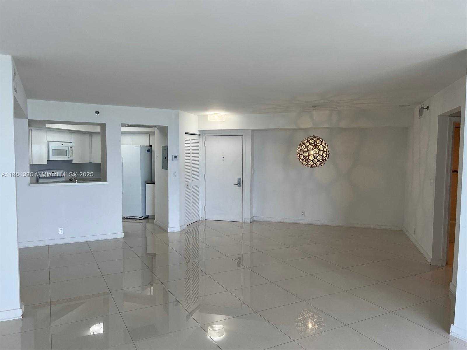 Small Image of 6767 COLLINS AVE #904, Miami Beach Number 9