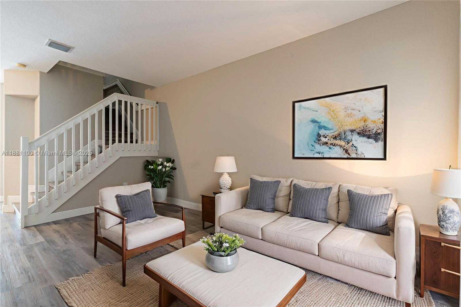 Small Image of 8069 NORTH WEST 108TH PL, Doral Number 4