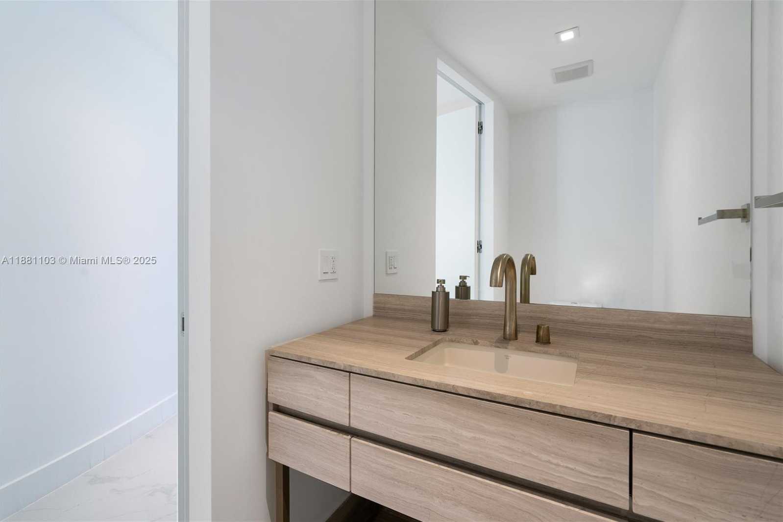 Small Image of 18975 COLLINS AVE #1104, Sunny Isles Beach Number 24