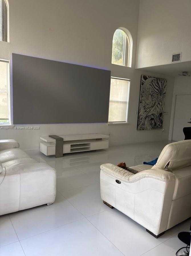 Small Image of 5490 NORTH WEST 113TH CT, Doral Number 2