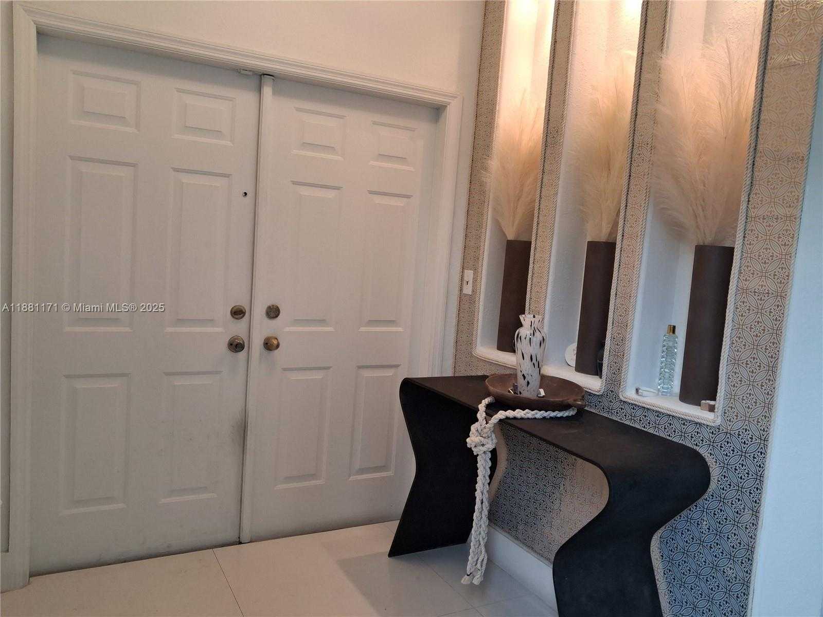 Small Image of 5490 NORTH WEST 113TH CT, Doral Number 6