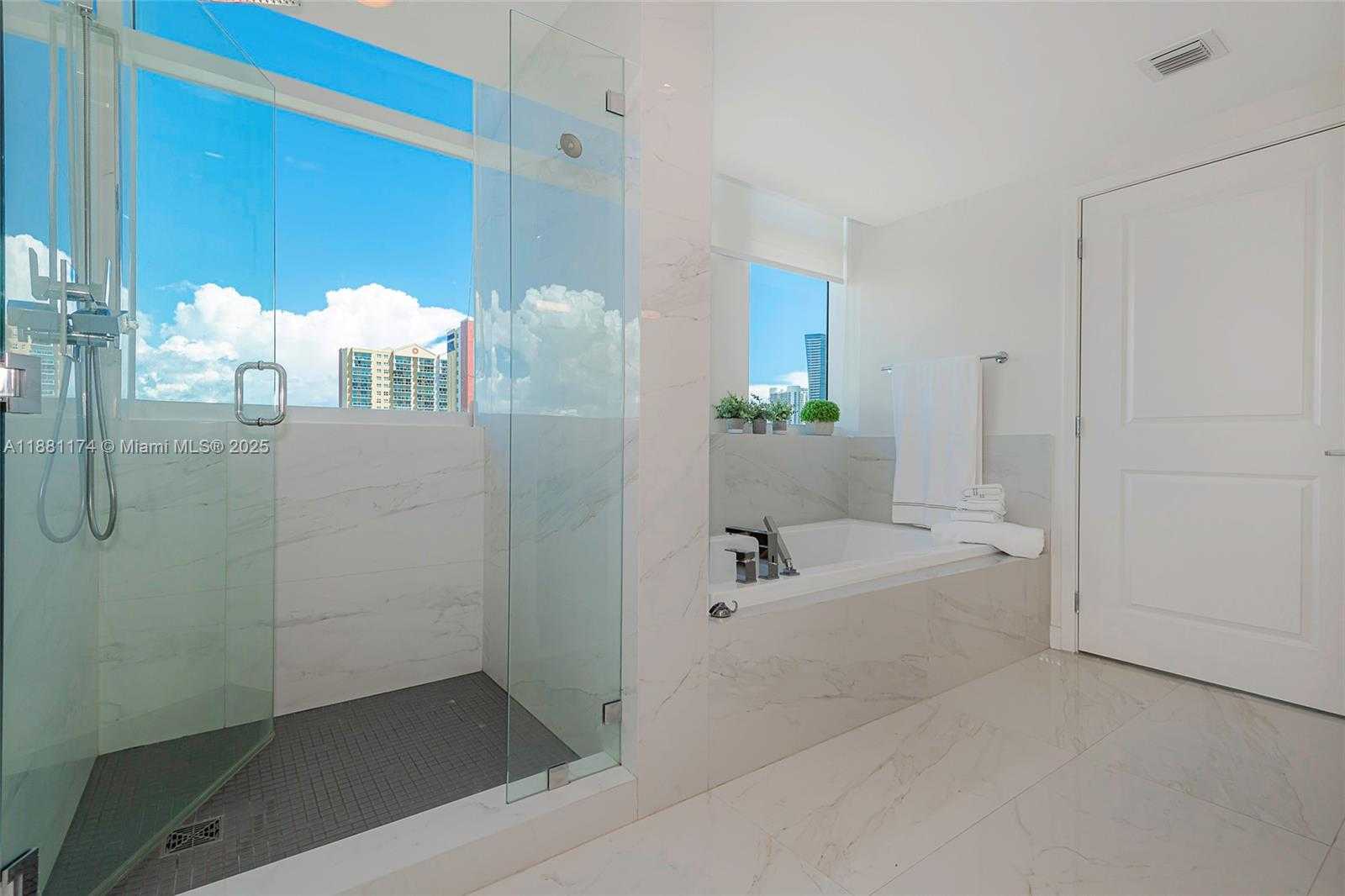 Small Image of 400 SUNNY ISLES BLVD #1122 CORNER UNIT, Sunny Isles Beach Number 32