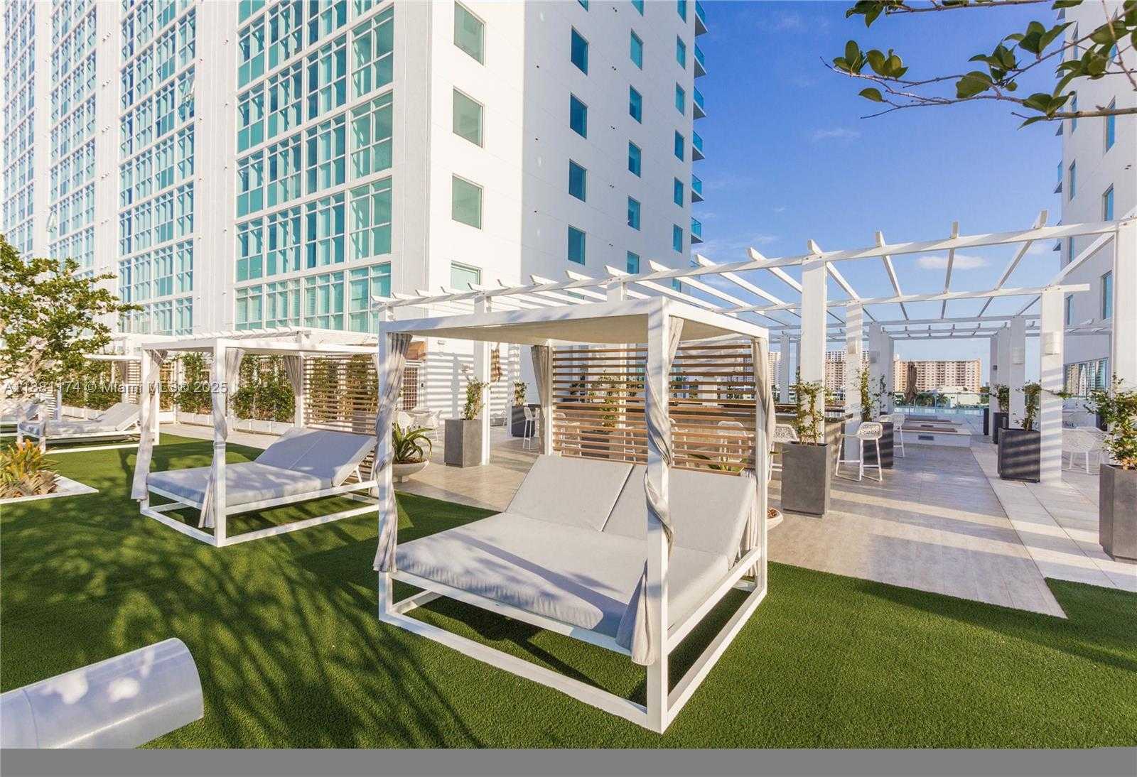 Small Image of 400 SUNNY ISLES BLVD #1122 CORNER UNIT, Sunny Isles Beach Number 40