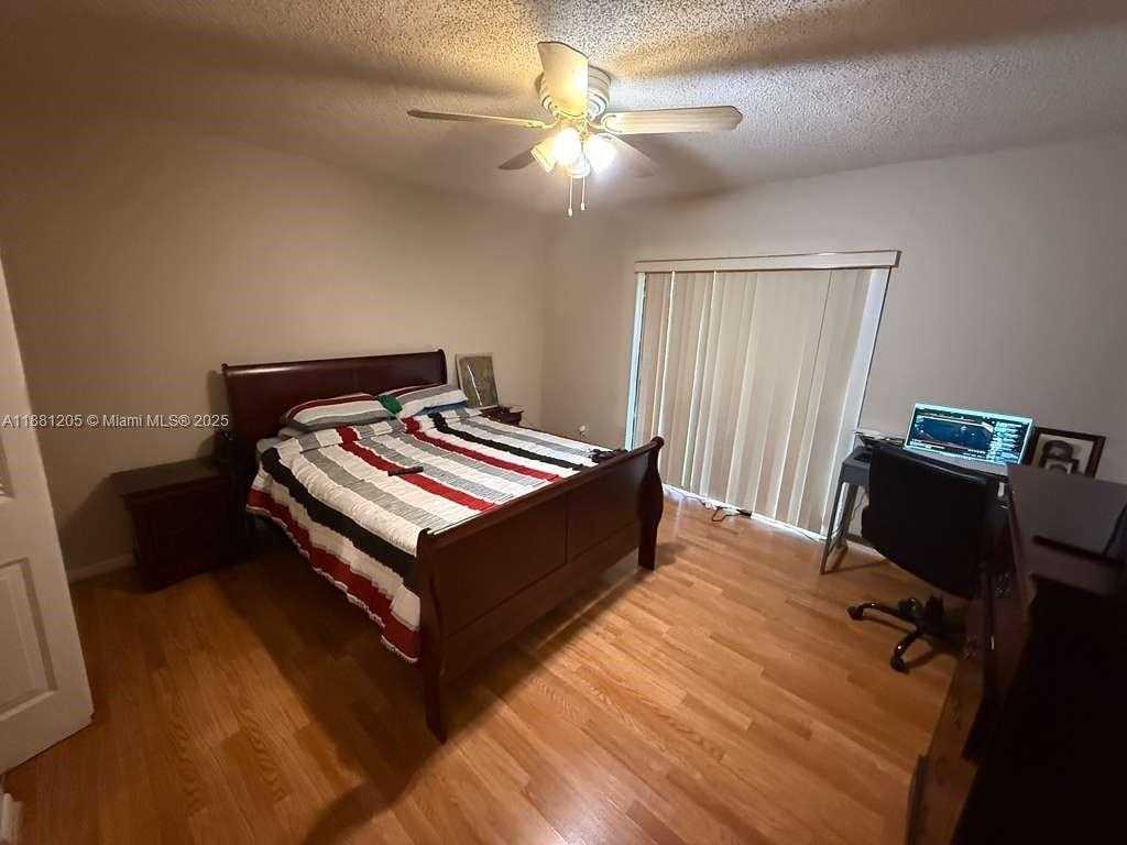 Small Image of 5915 WASHINGTON ST #116, Hollywood Number 12