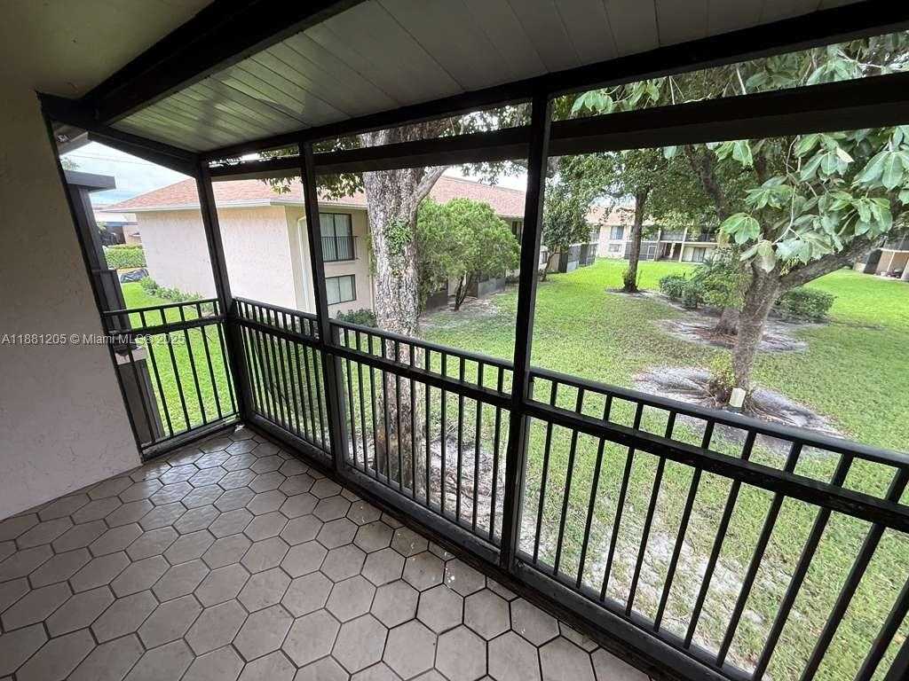 Small Image of 5915 WASHINGTON ST #116, Hollywood Number 19