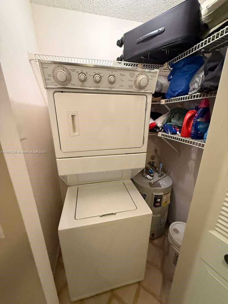Small Image of 5915 WASHINGTON ST #116, Hollywood Number 22