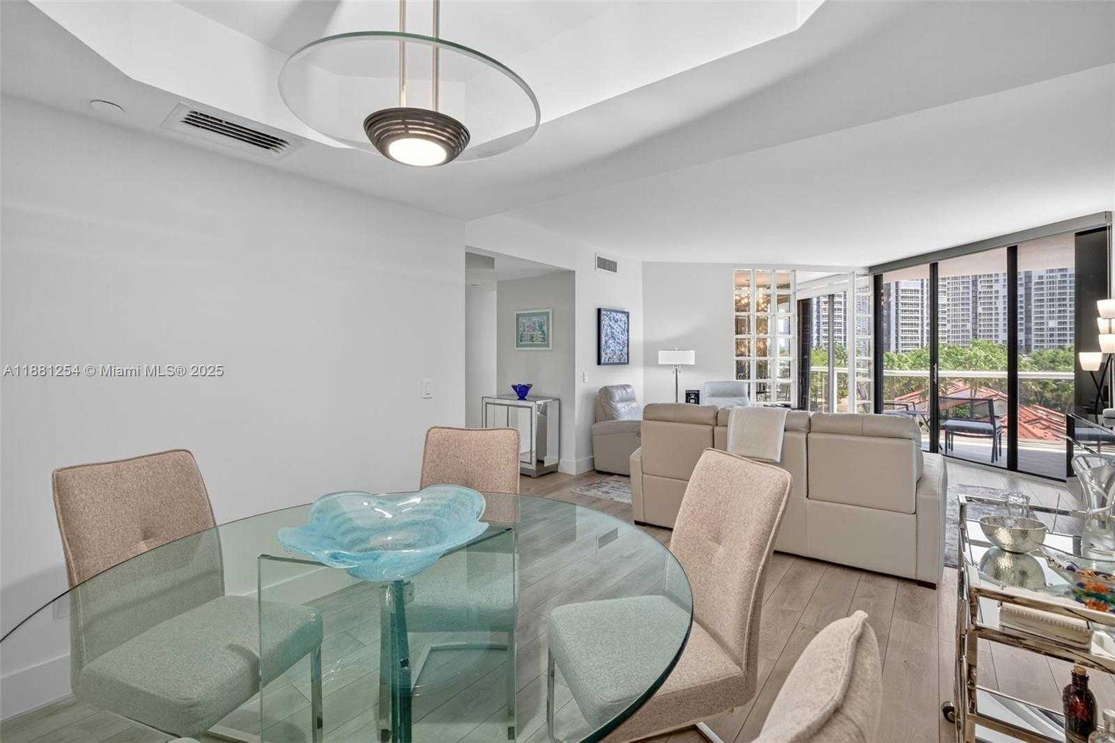 Small Image of 3610 YACHT CLUB DR #508, Aventura Number 12