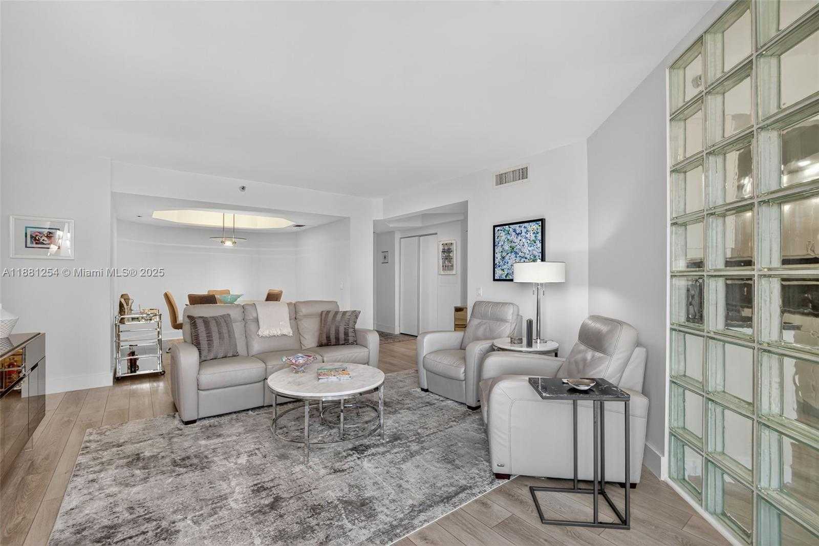 Small Image of 3610 YACHT CLUB DR #508, Aventura Number 14