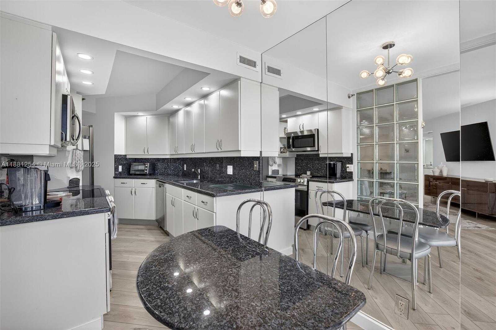 Small Image of 3610 YACHT CLUB DR #508, Aventura Number 20