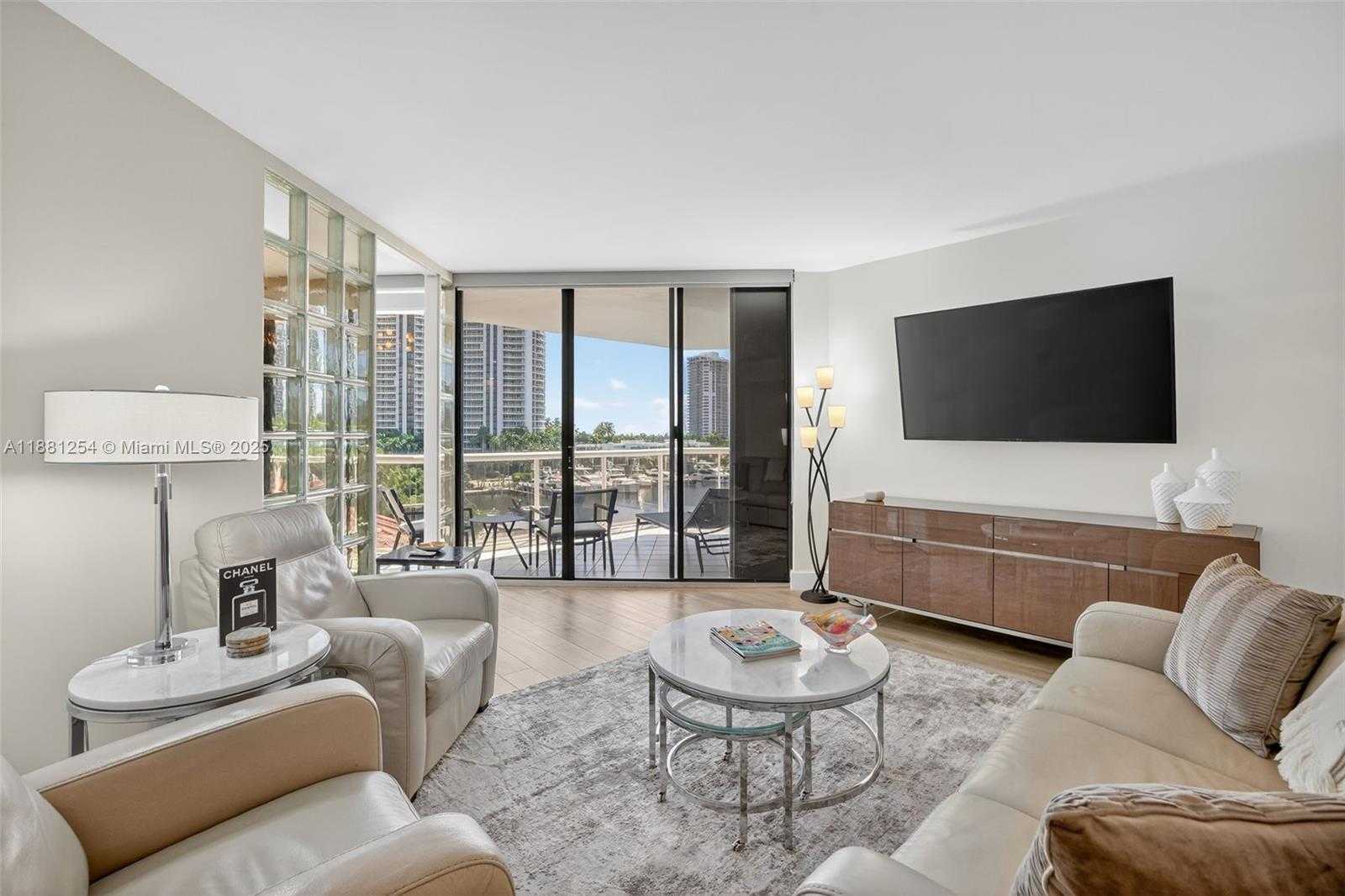 Small Image of 3610 YACHT CLUB DR #508, Aventura Number 3
