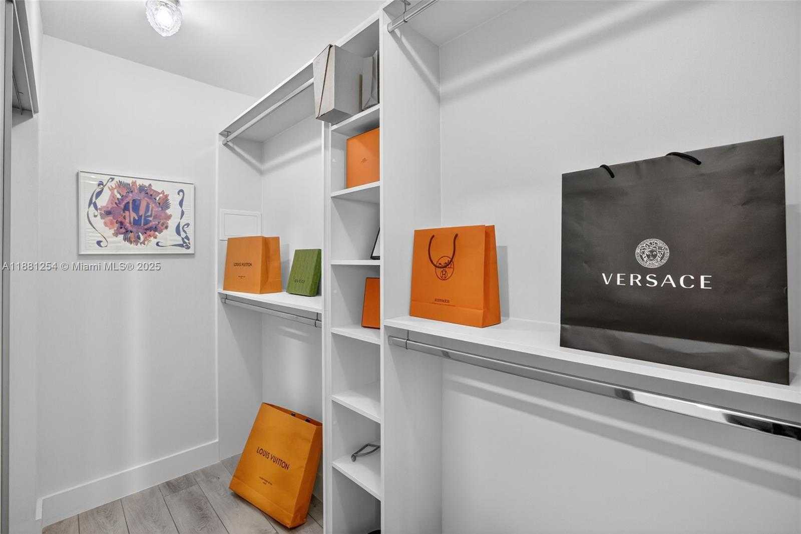 Small Image of 3610 YACHT CLUB DR #508, Aventura Number 31