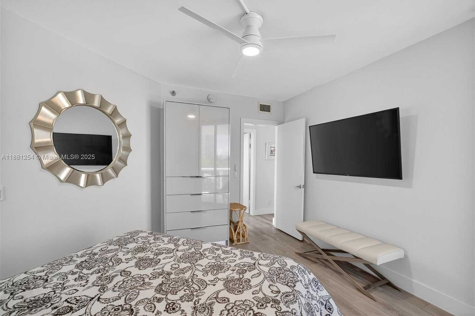 Small Image of 3610 YACHT CLUB DR #508, Aventura Number 42