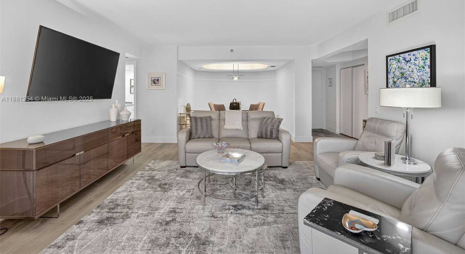 Small Image of 3610 YACHT CLUB DR #508, Aventura Number 5