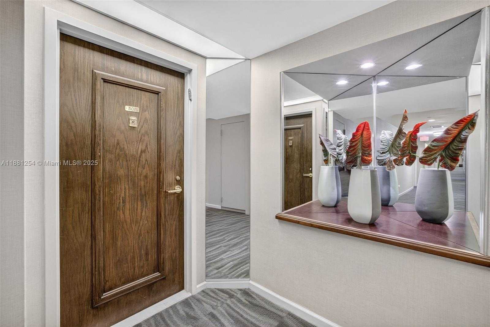 Small Image of 3610 YACHT CLUB DR #508, Aventura Number 53