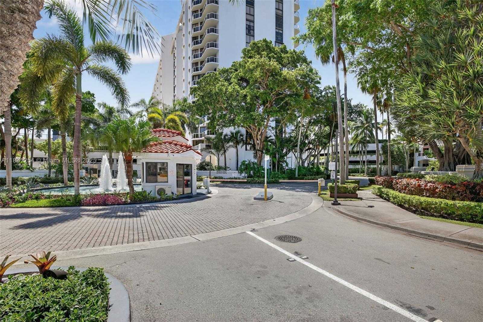 Small Image of 3610 YACHT CLUB DR #508, Aventura Number 79