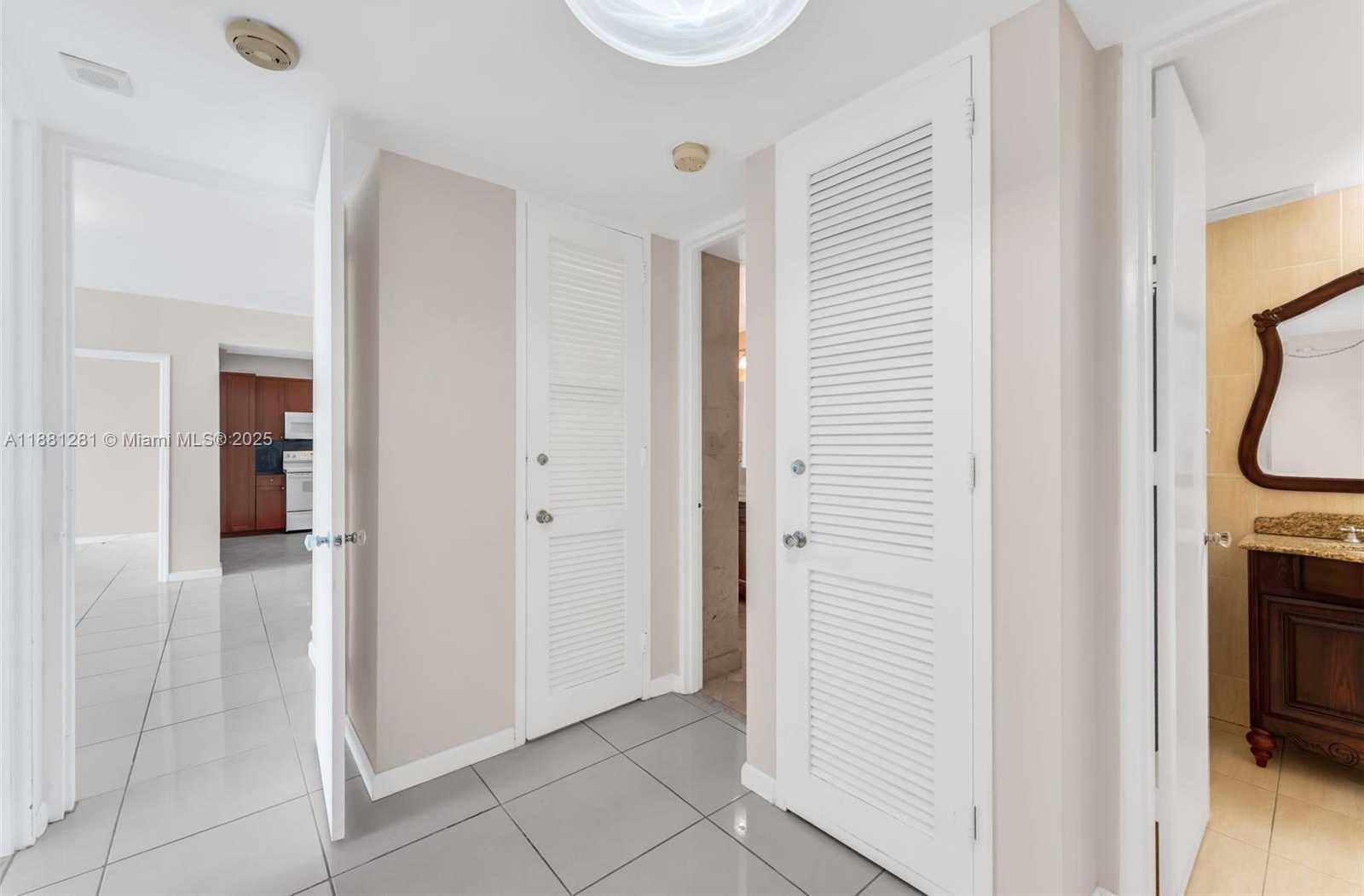 Small Image of 5055 COLLINS AVE #7N, Miami Beach Number 13