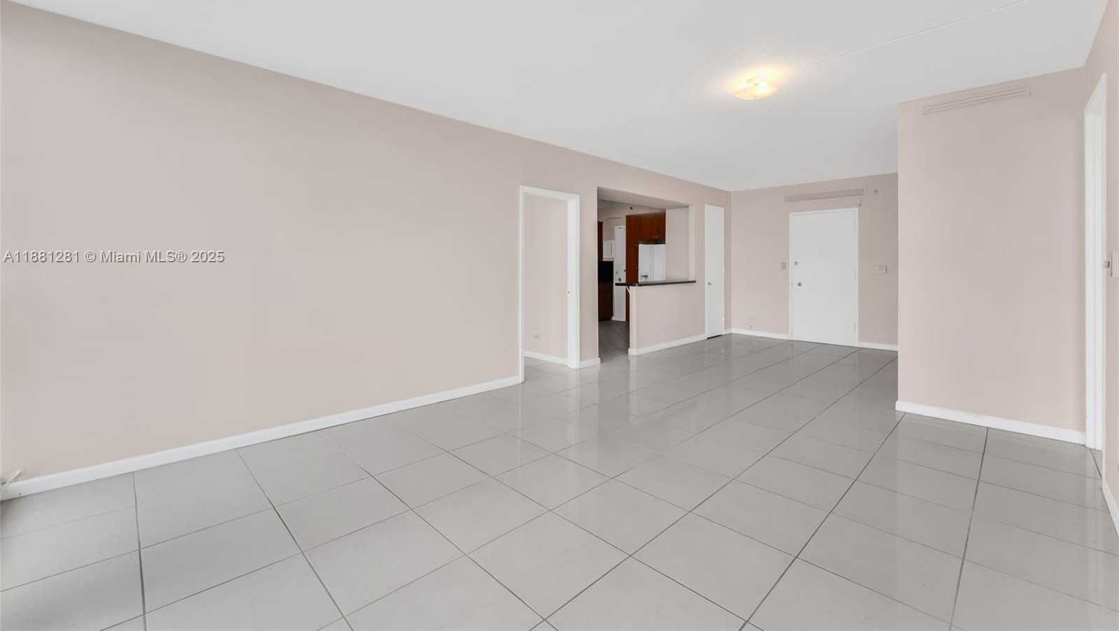 Small Image of 5055 COLLINS AVE #7N, Miami Beach Number 14