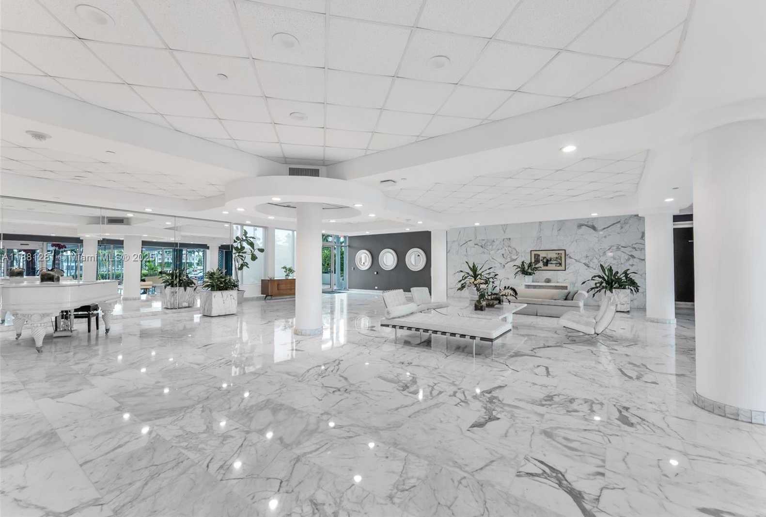 Small Image of 5055 COLLINS AVE #7N, Miami Beach Number 15