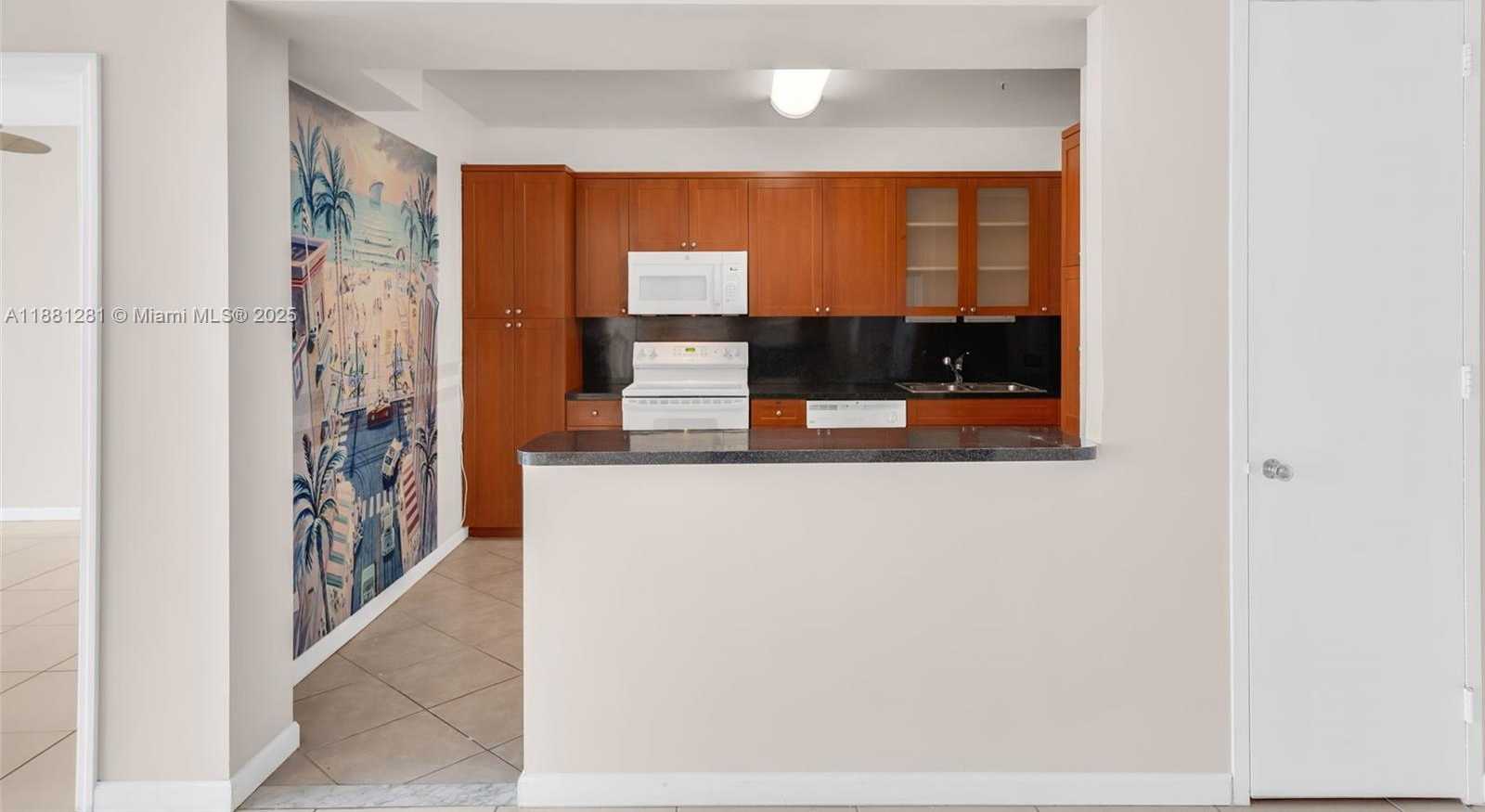 Small Image of 5055 COLLINS AVE #7N, Miami Beach Number 18