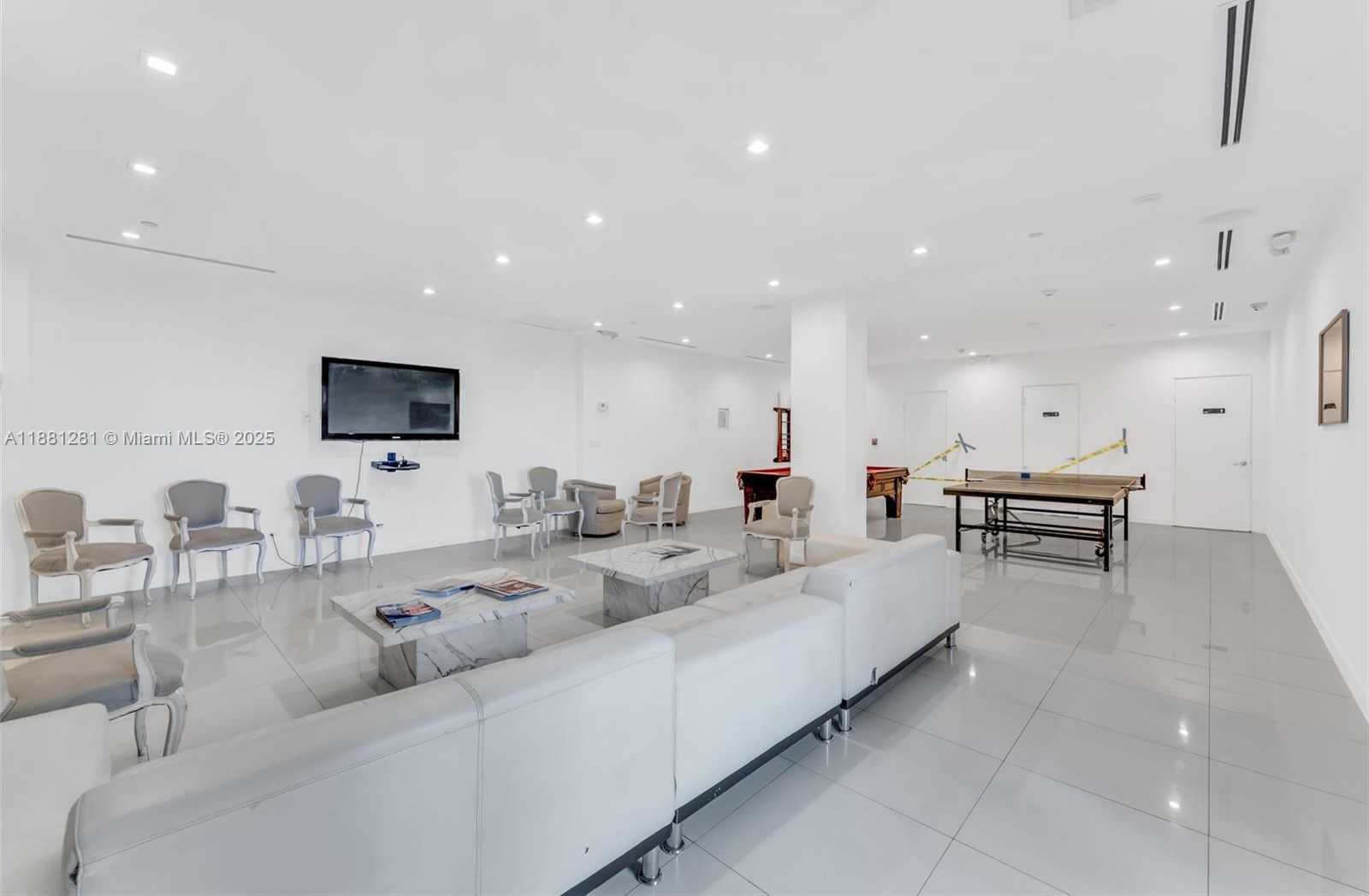 Small Image of 5055 COLLINS AVE #7N, Miami Beach Number 25