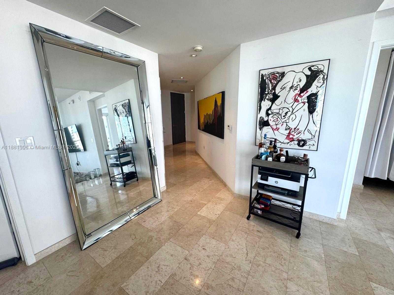 Small Image of 68 SOUTH EAST 6TH ST #2801, Miami Number 5