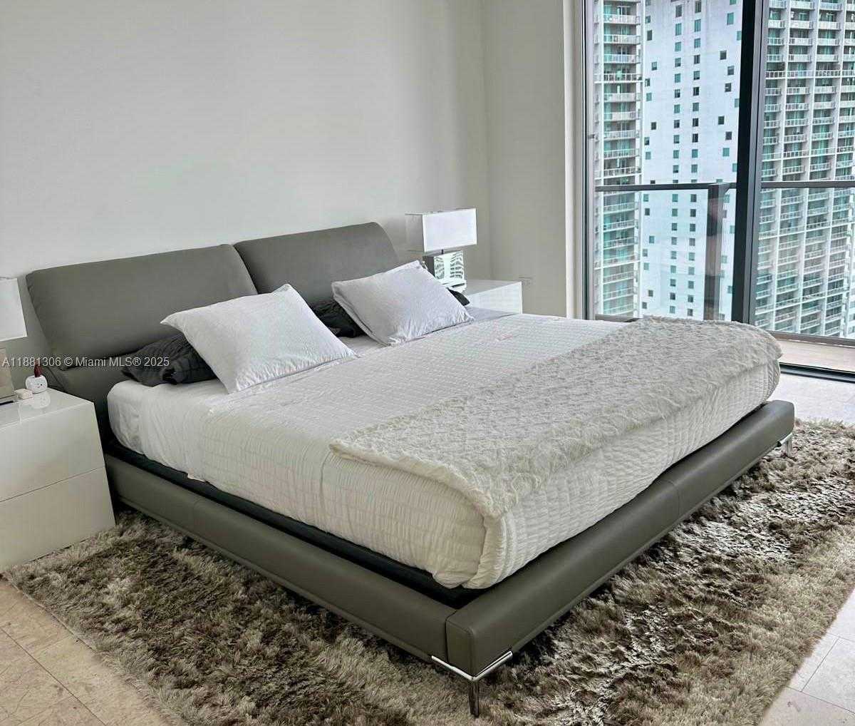 Small Image of 68 SOUTH EAST 6TH ST #2801, Miami Number 8