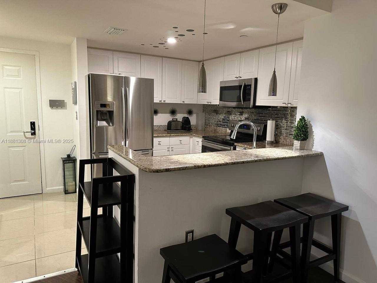 Small Image of 19501 SOUTH W COUNTRY CLUB DR #1706, Aventura Number 4