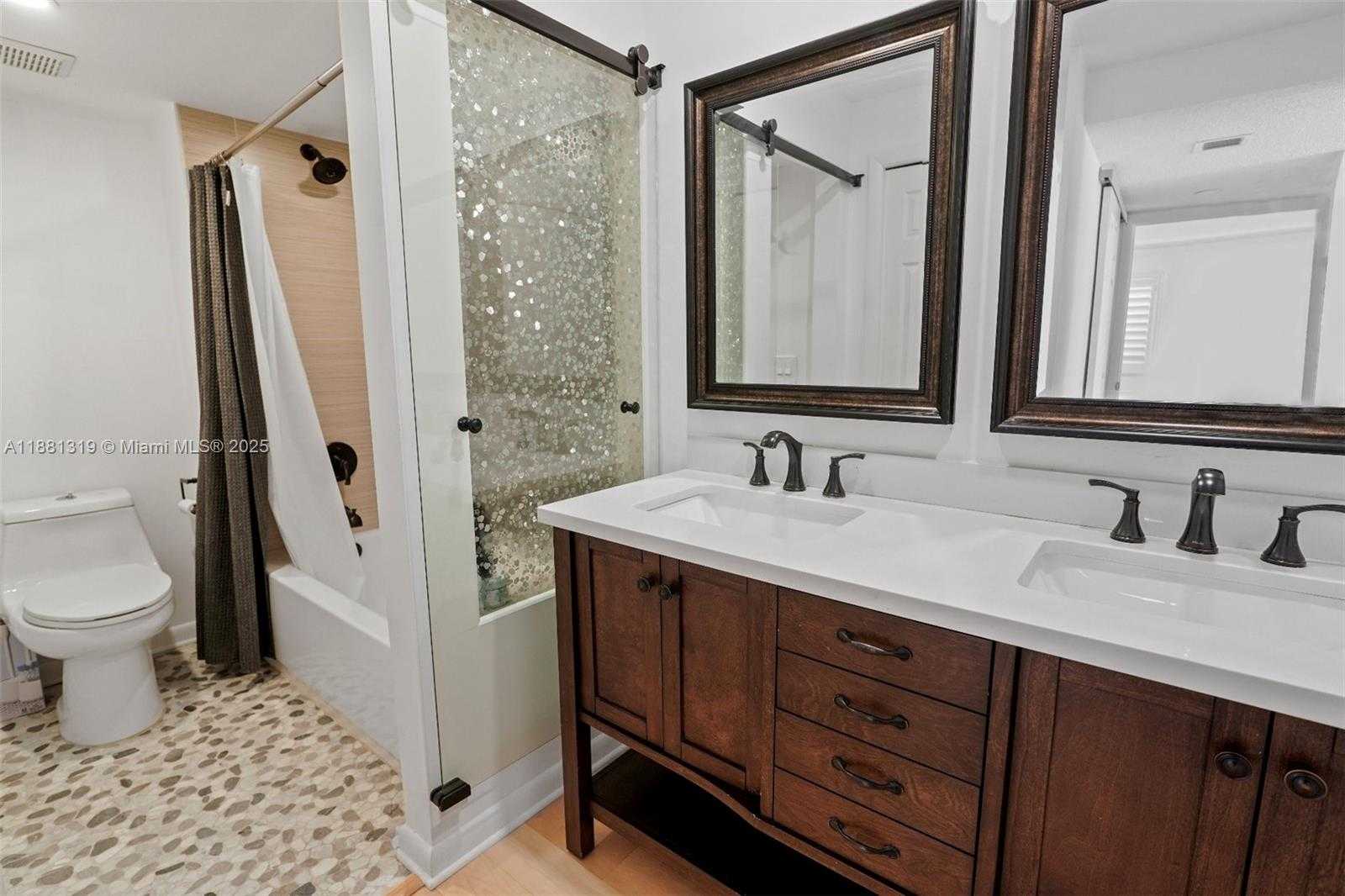 Small Image of 410 LAKEVIEW DR #204, Weston Number 14