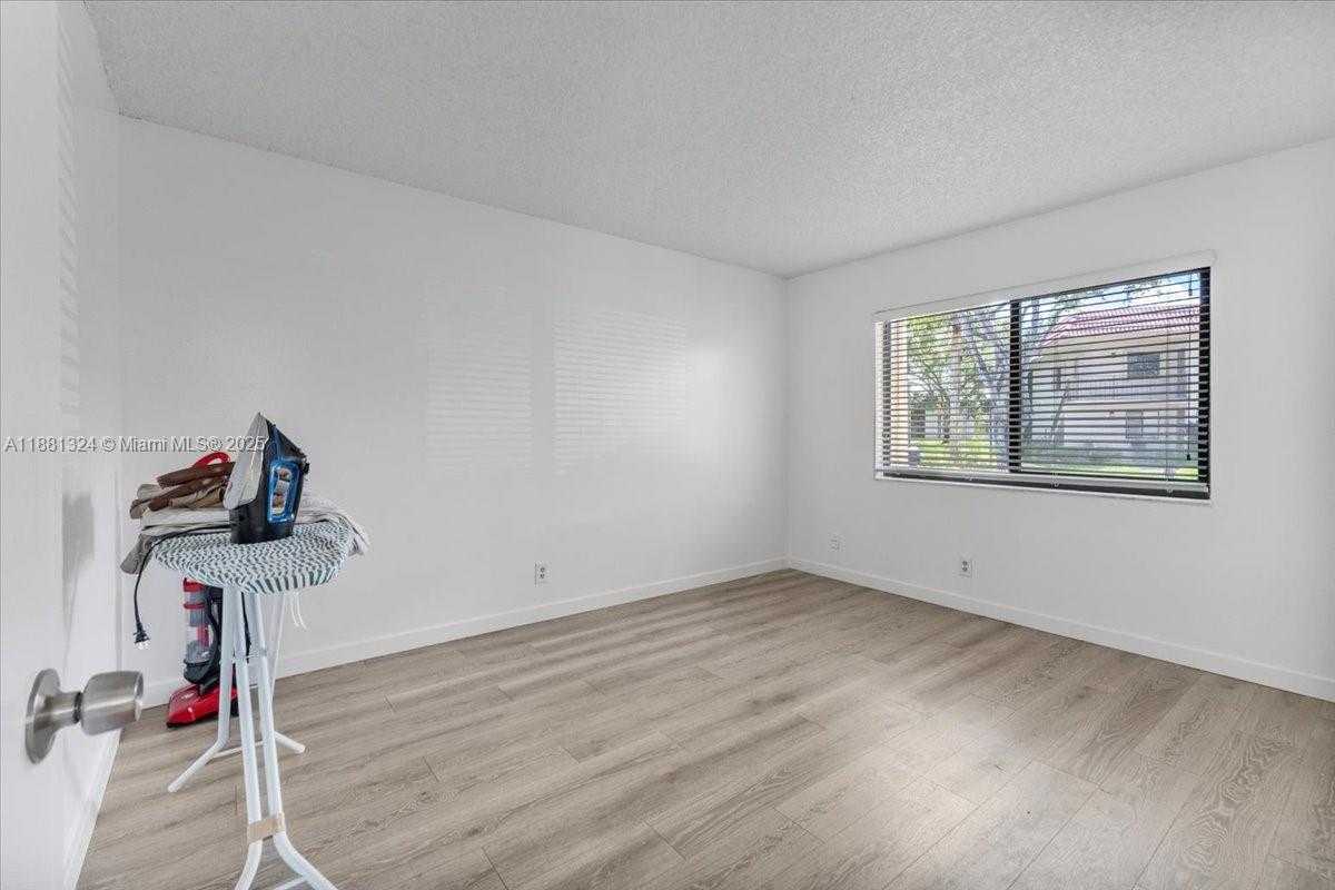 Small Image of 16273 LAUREL DR #7, Weston Number 16