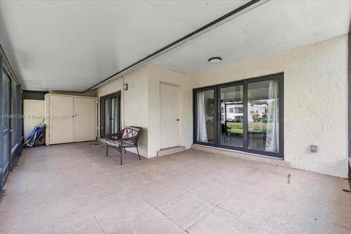 Small Image of 16273 LAUREL DR #7, Weston Number 18