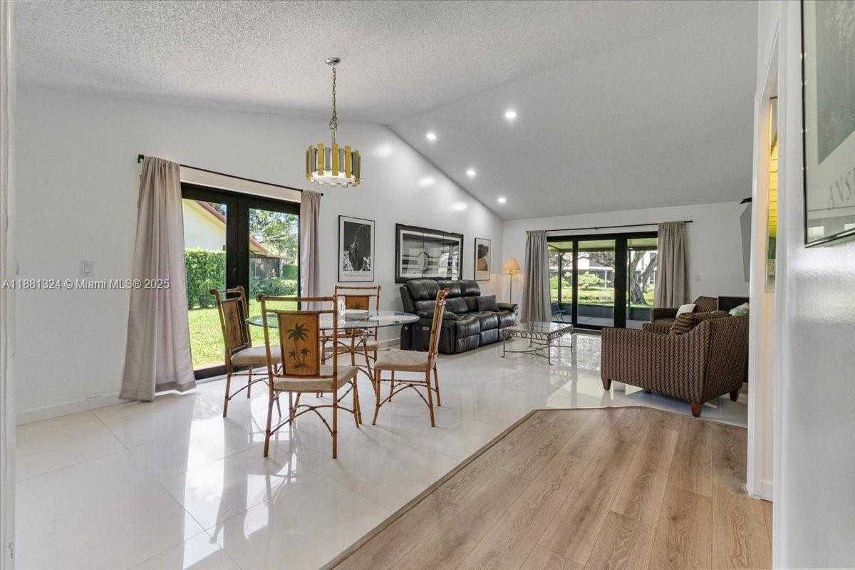 Small Image of 16273 LAUREL DR #7, Weston Number 2