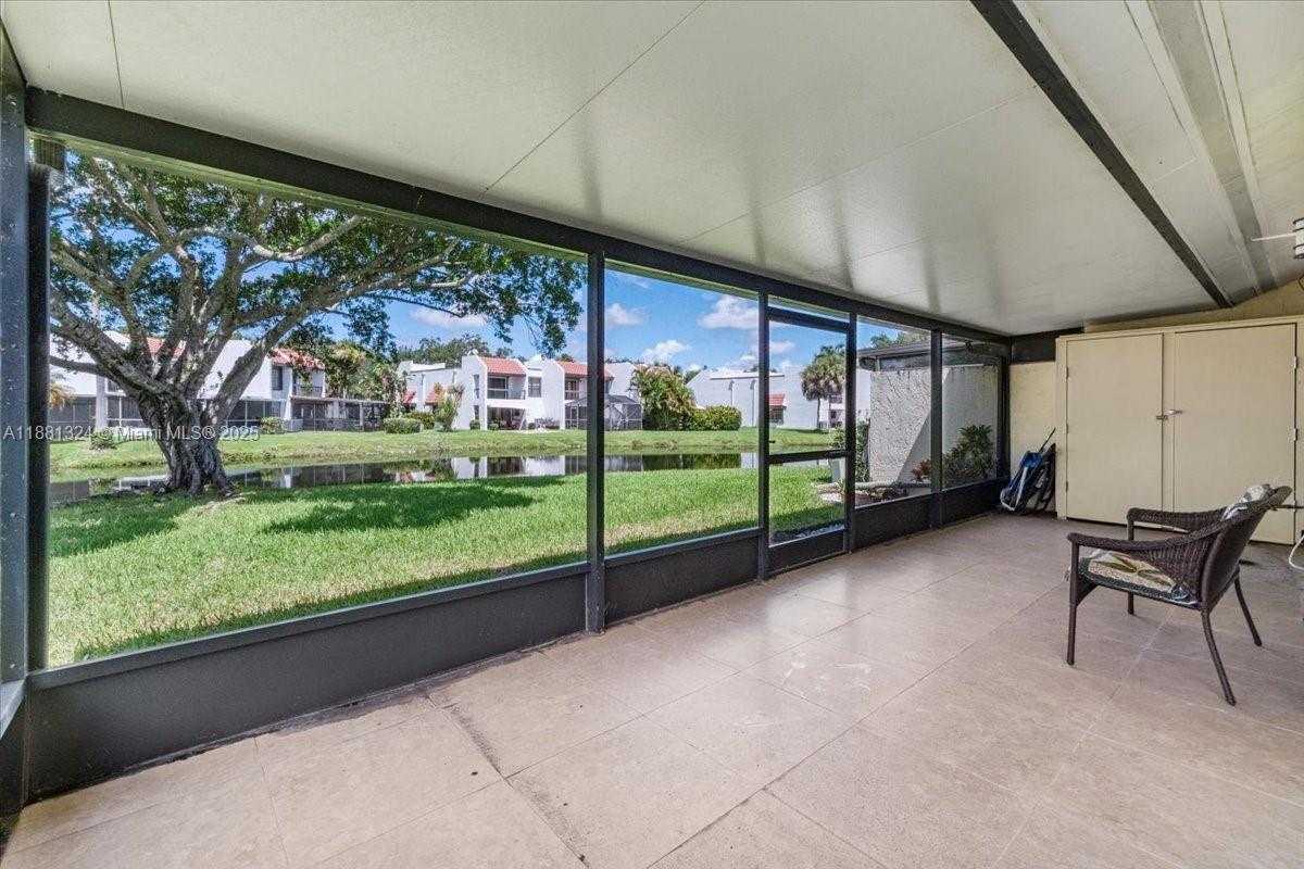 Small Image of 16273 LAUREL DR #7, Weston Number 20