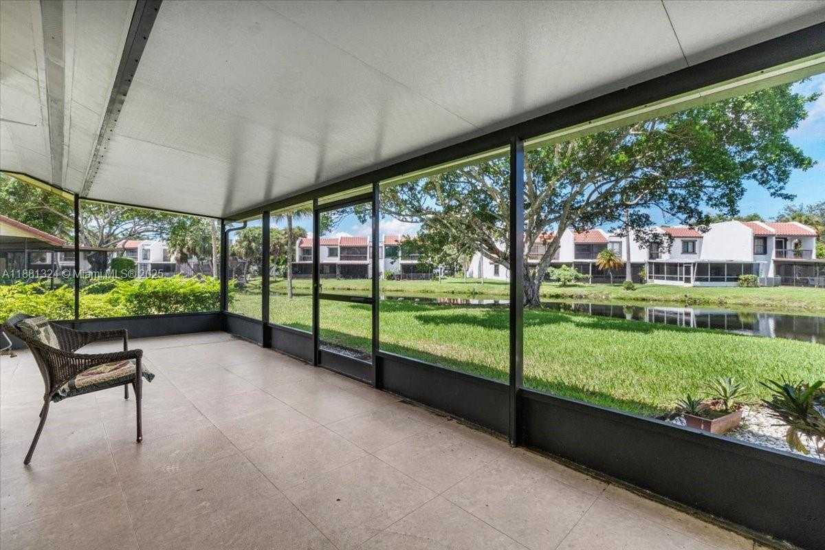 Small Image of 16273 LAUREL DR #7, Weston Number 21