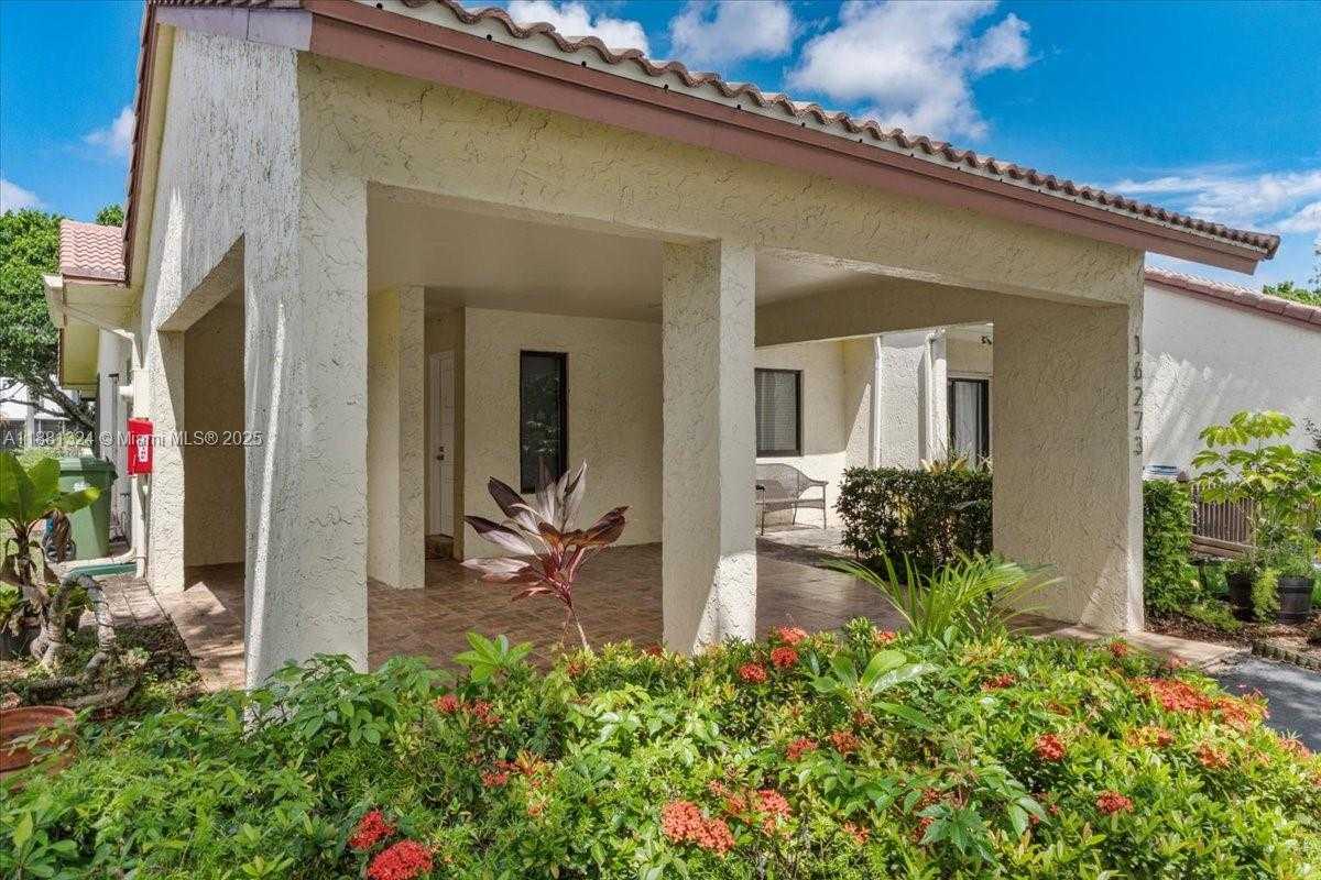 Small Image of 16273 LAUREL DR #7, Weston Number 24