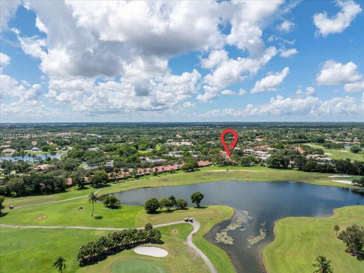 Small Image of 16273 LAUREL DR #7, Weston Number 35