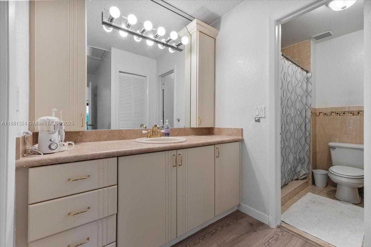 Small Image of 16273 LAUREL DR #7, Weston Number 9