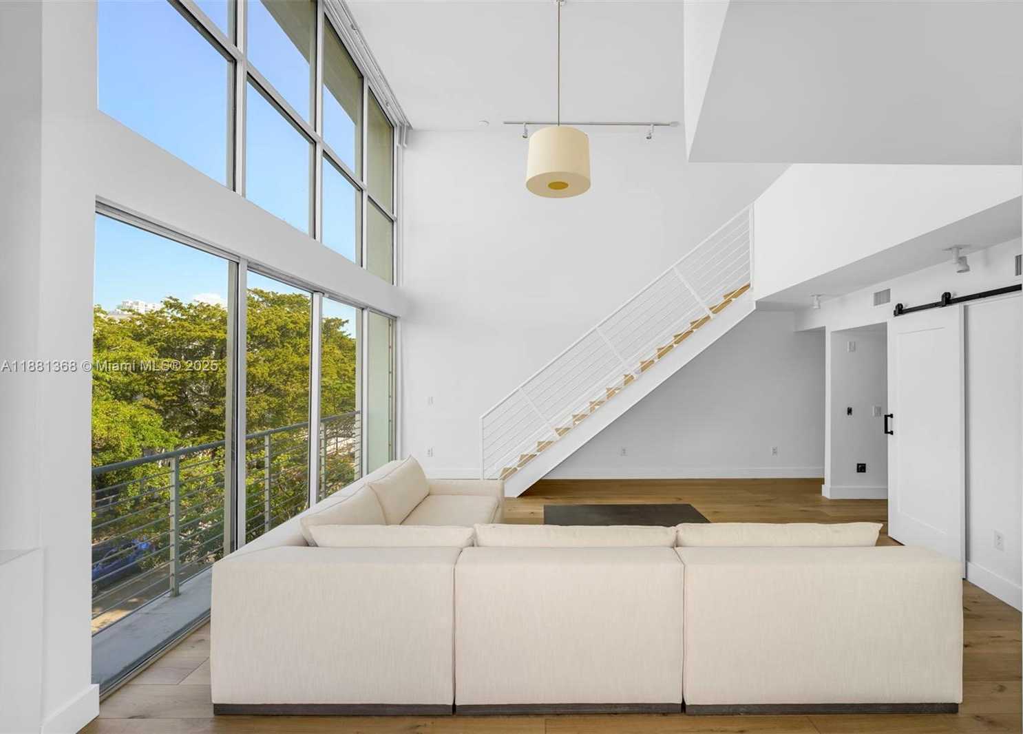 Small Image of 221 JEFFERSON AVE #10, Miami Beach Number 3