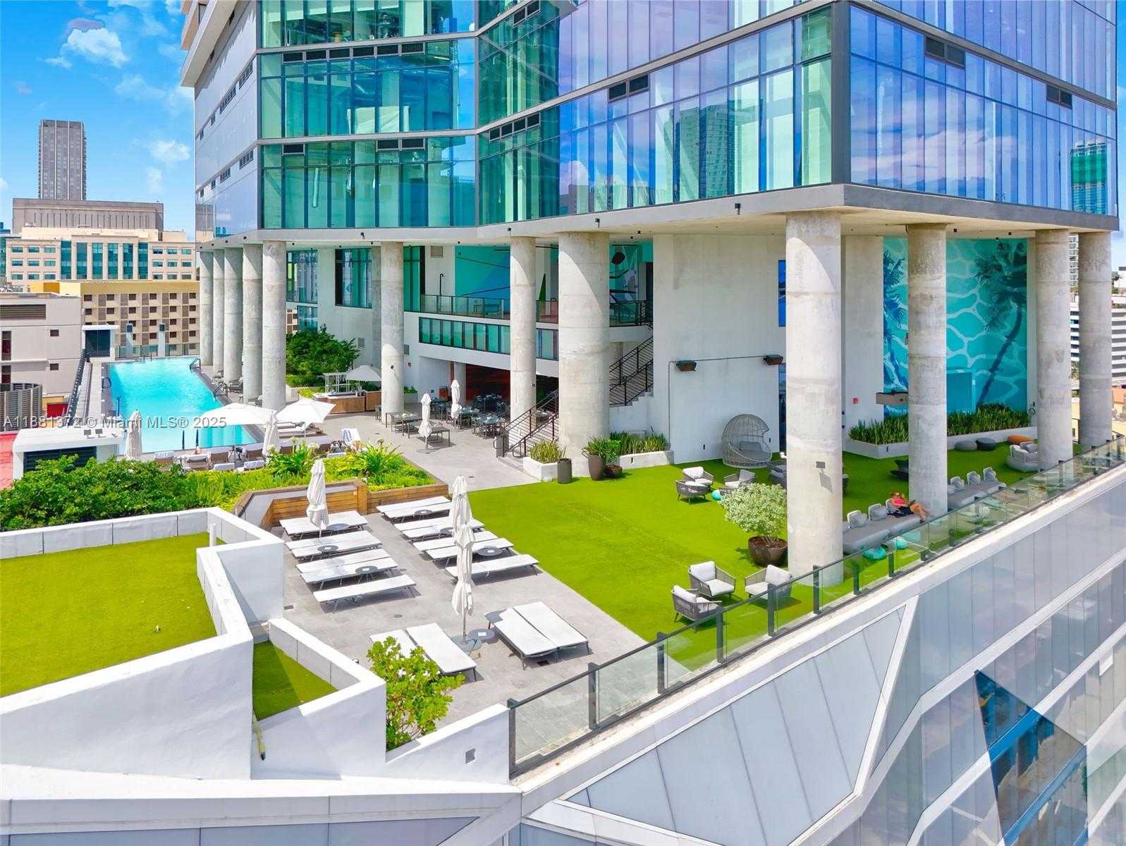 Small Image of 398 NORTH EAST 5TH ST #3810, Miami Number 19