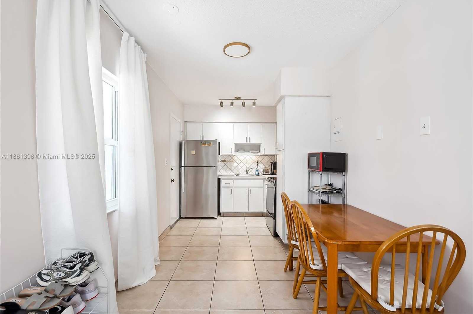 Small Image of 1824 MONROE ST #10, Hollywood Number 11