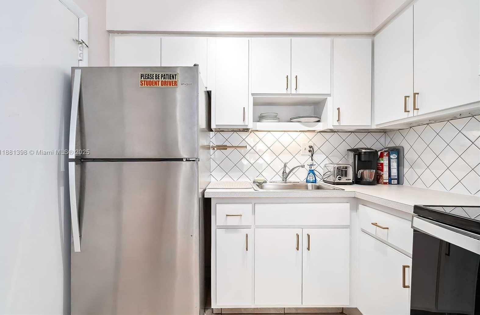 Small Image of 1824 MONROE ST #10, Hollywood Number 16