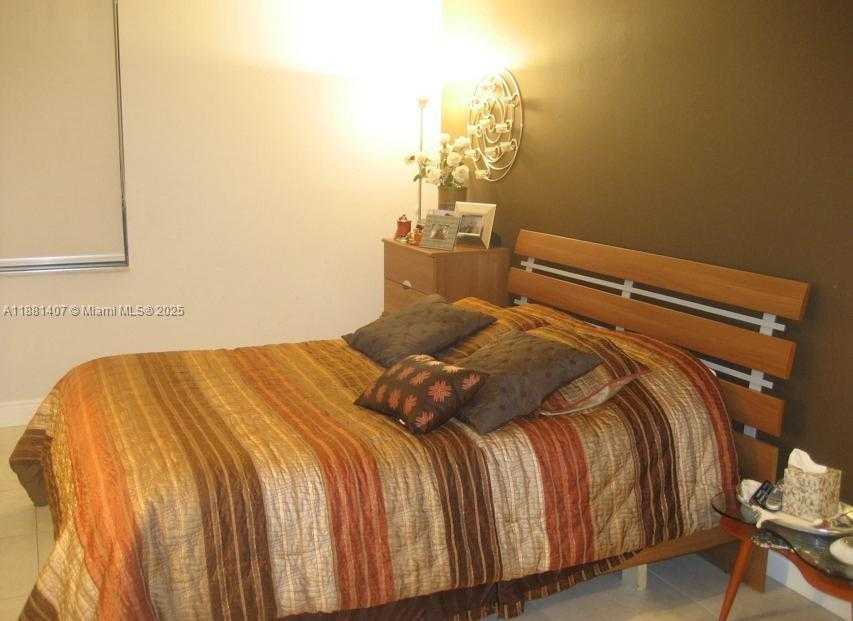 Small Image of 14601 NORTH KENDALL DR #405K, Miami Number 12