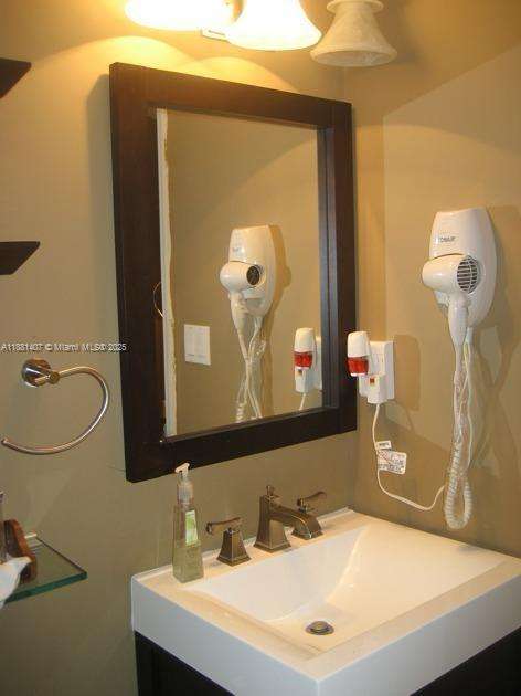 Small Image of 14601 NORTH KENDALL DR #405K, Miami Number 8