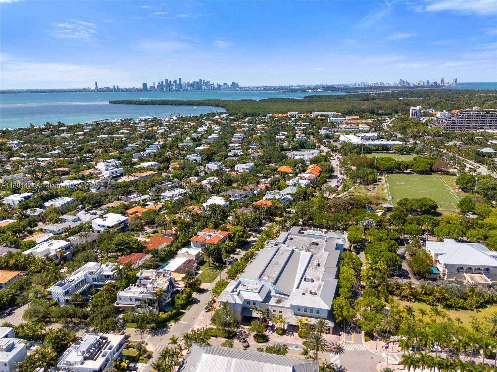 Small Image of 544 FERNWOOD RD #544, Key Biscayne Number 42