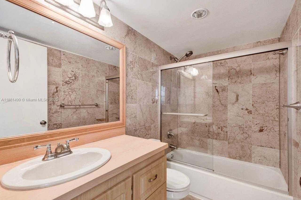 Small Image of 2025 NORTH EAST 164TH ST #716, North Miami Beach Number 19