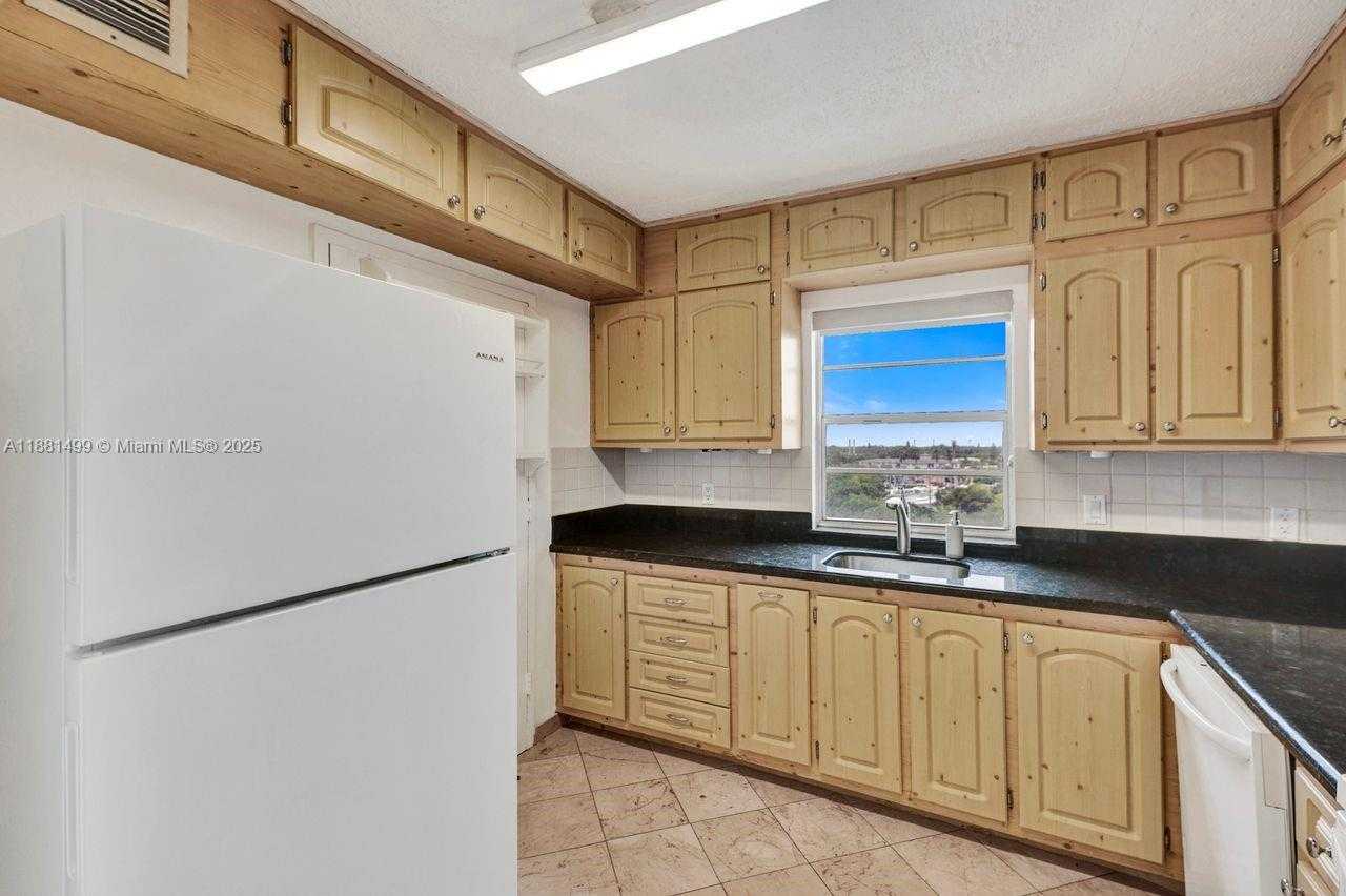 Small Image of 2025 NORTH EAST 164TH ST #716, North Miami Beach Number 3