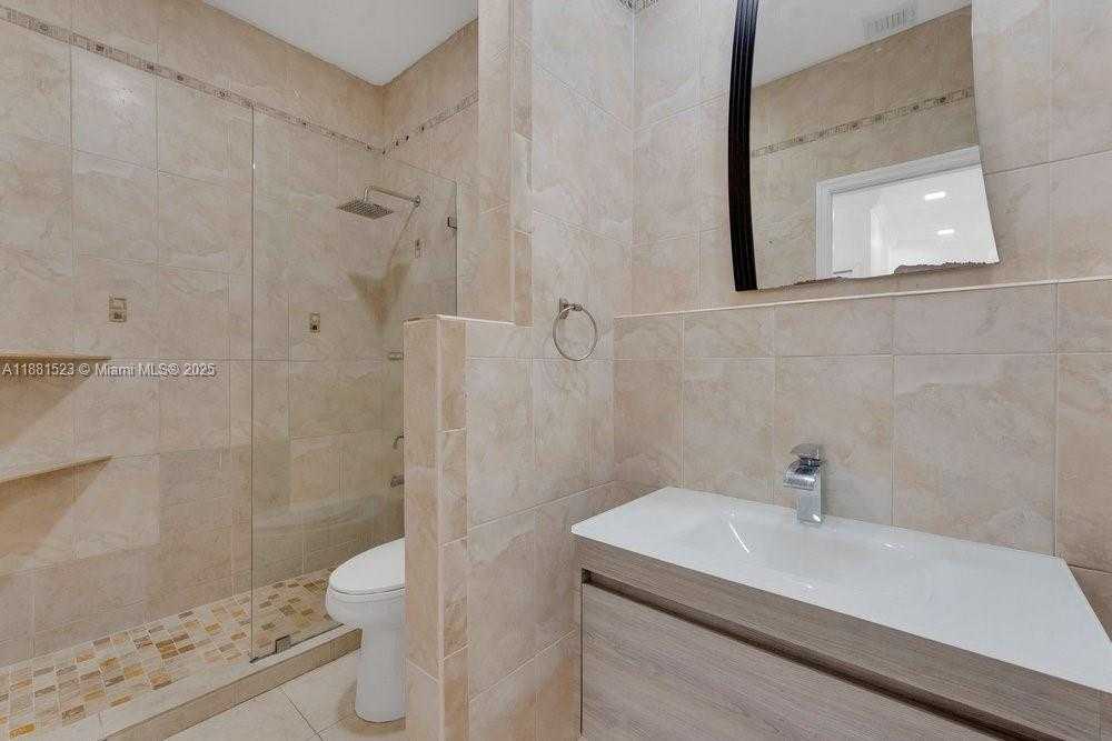 Small Image of 7427 NORTH WEST 113TH PATH, Doral Number 16