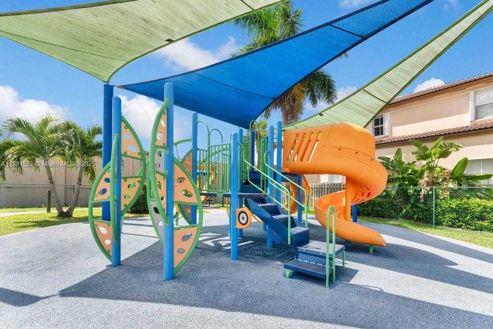 Small Image of 7427 NORTH WEST 113TH PATH, Doral Number 30