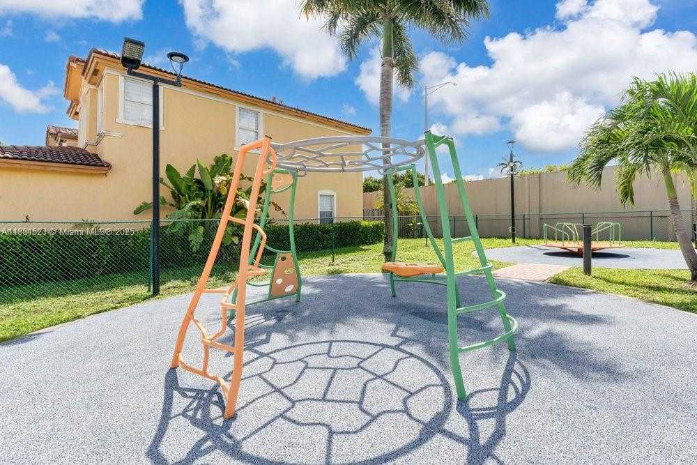 Small Image of 7427 NORTH WEST 113TH PATH, Doral Number 31