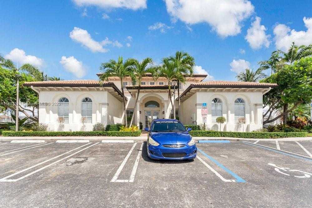 Small Image of 7427 NORTH WEST 113TH PATH, Doral Number 32